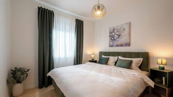 2 bedrooms, WiFi, bed sheets