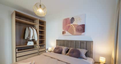 Modern 2-Bedroom Apartment Kona - Free Parking & Self Check-In