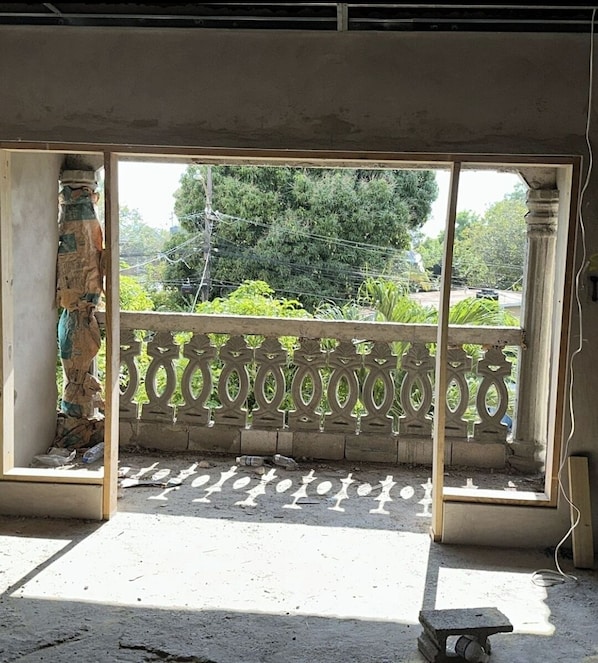 Shared Dormitory, 1 Bedroom, Smoking | Balcony