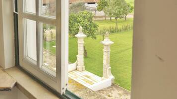 Comfort Apartment, Garden View | Living area