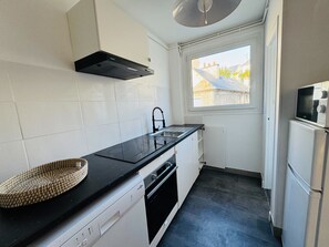 Fridge, microwave, oven, dishwasher