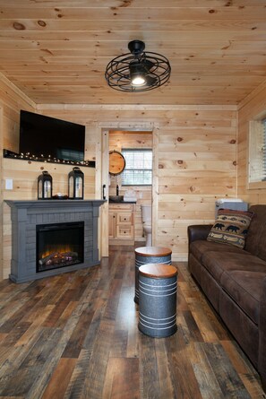 Smart TV, fireplace - Whiskey Stone - Hot Tub, Fireplace, Grill & Arcade (Sevierville)