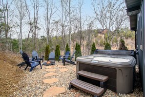 Terrace/patio - Whiskey Stone - Hot Tub, Fireplace, Grill & Arcade (Sevierville)
