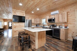 Fridge, microwave, oven, stovetop - Whiskey Barrel w/ Hot Tub, Arcade Game & Fire Pit! (Sevierville)