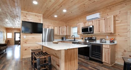 Whiskey Barrel w/ Hot Tub, Arcade Game & Fire Pit!