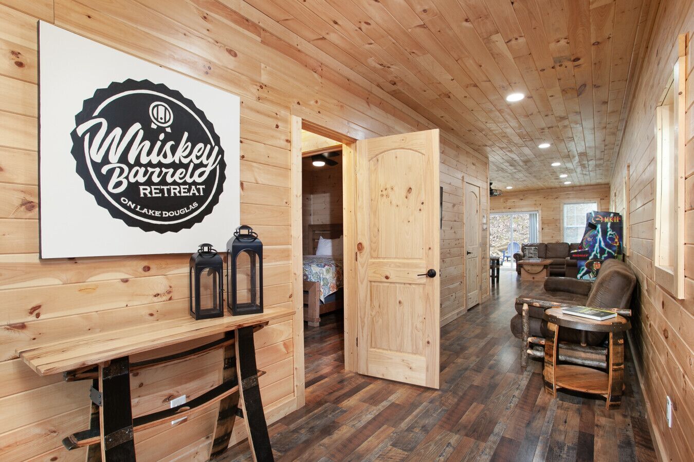 Whiskey Barrel W/ Hot Tub, Arcade Game & Fire Pit! - Tennessee