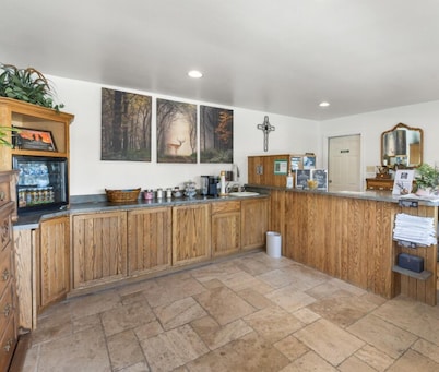 White River Inn