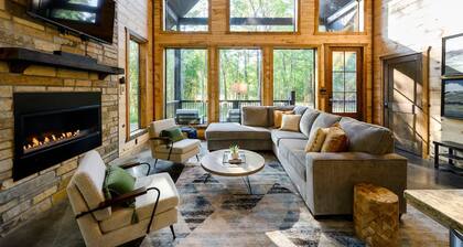 Luxurious Bright Modern Broken Bow Dream Retreat