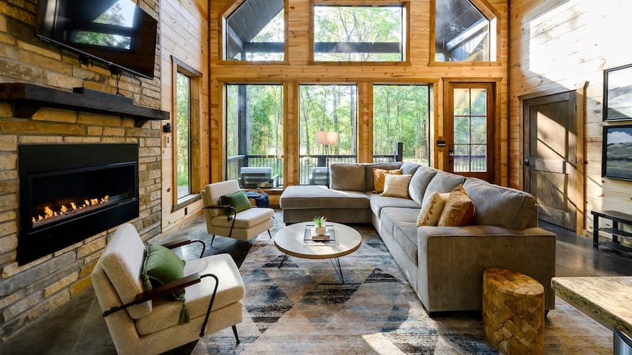 Luxurious Bright Modern Broken Bow Dream Retreat