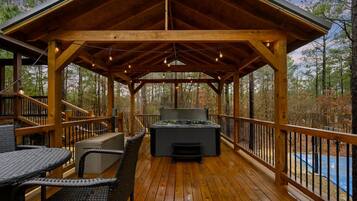 Suite | 6 bedrooms, Internet