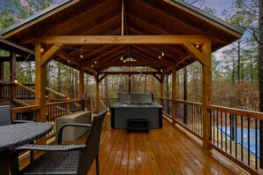 Suite | 6 bedrooms, Internet