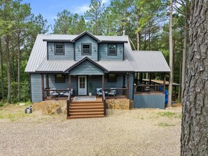 Exterior - Family-friendly Broken Bow Cabin w spa Game Room (Broken Bow)