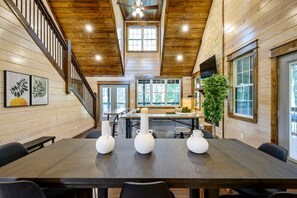 Suite | 4 bedrooms, Internet - Family-friendly Broken Bow Cabin w spa Game Room (Broken Bow)