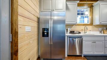 Suite | 4 bedrooms, Internet