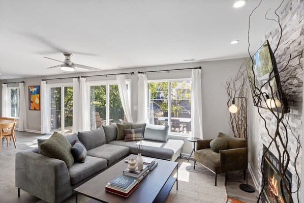 Casa | 4 habitaciones, escritorio y internet 