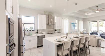 Exquisite Vanderbilt Beach Luxury Getaway