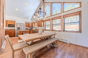 Hus - handicapvenligt | 4 soveværelser, internet