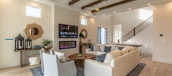 Stunning Vanderbilt Beach House With Heated Pool