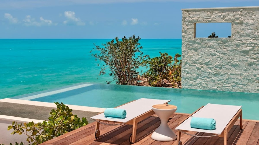 Private Oceanfront Luxury Infinity Pool Slide