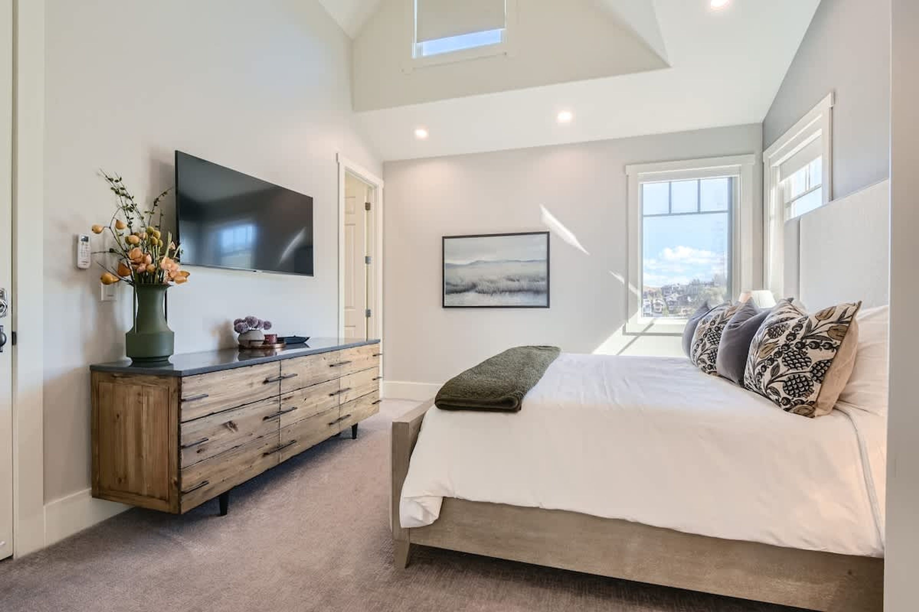 独立别墅 | 4 多间卧室、办公桌、高速上网