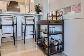 Casa | 4 quartos, escrivaninha, acesso à internet de alta velocidade