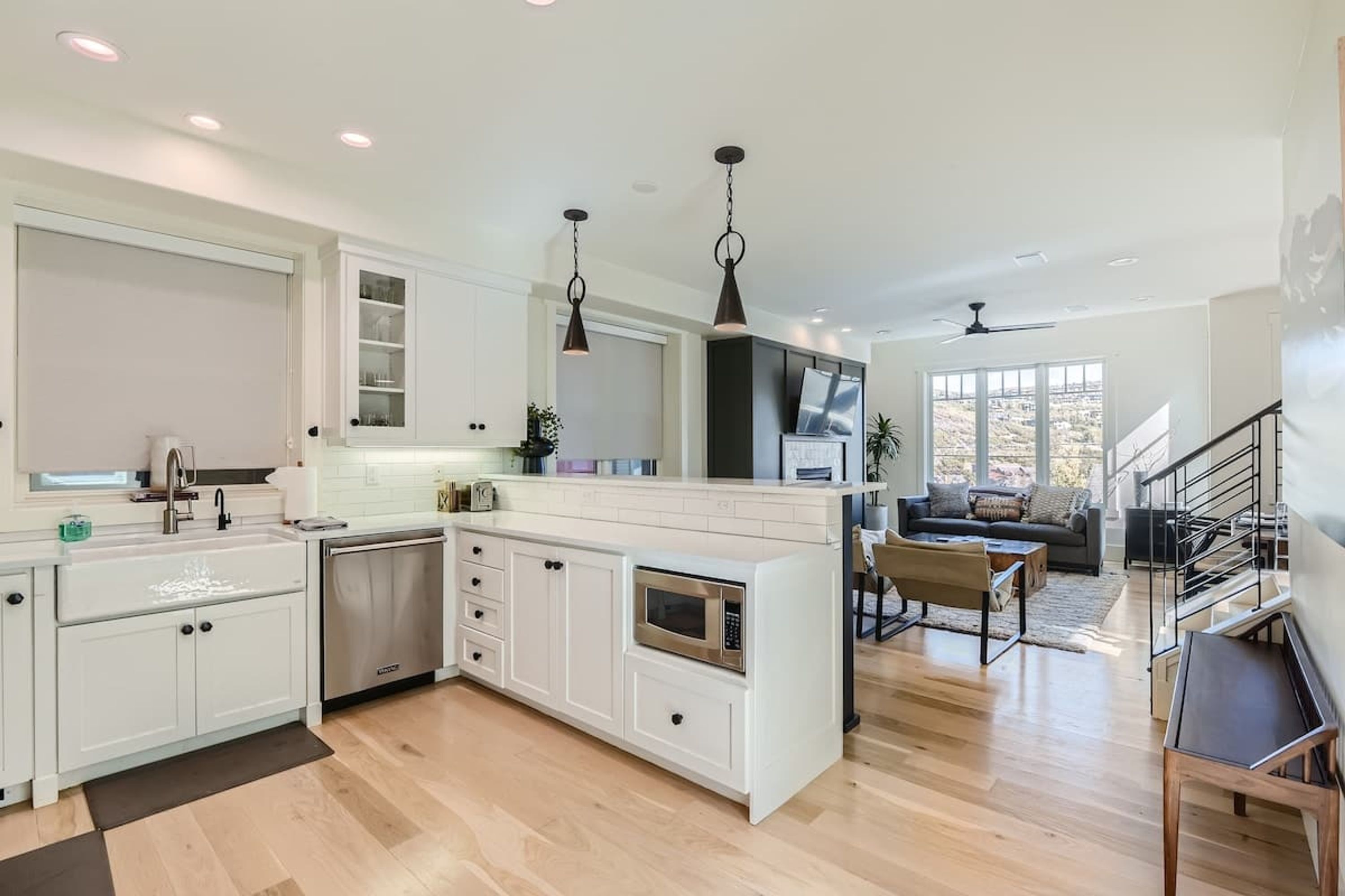 House | 4 bedrooms, desk, Internet