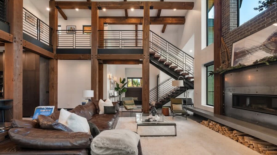 Architecturally Stunning Cle Elum Luxury Retreat