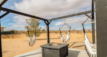 J-tree Bungalow With Large Hot Tub Views Patio