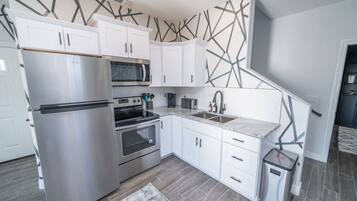 Nhà, phù hợp cho người khuyết tật | 4 phòng ngủ, truy cập Internet tốc độ cao