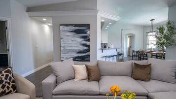 4 bedrooms, Internet