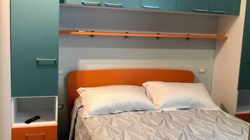 4 chambres, fer et planche Ă repasser, Wi-Fi, draps fournis