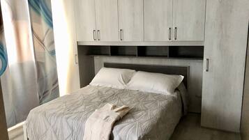 4 chambres, fer et planche Ă repasser, Wi-Fi, draps fournis