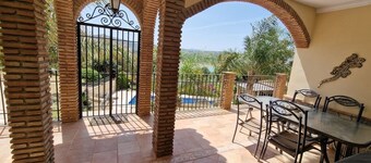 Exclusive Lakeside Villa | Private Pool & Total Privacy