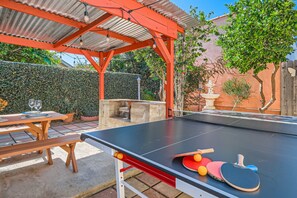 Outdoor dining - LA - PacMan - PingPong Table - Cowboy Pool (glendale)