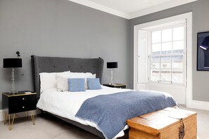 4 bedrooms, iron/ironing board, travel cot, free WiFi