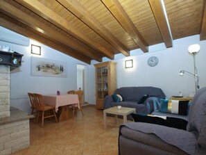 아파트, 침실 1개, 파티오, 정원 전망 | 거실