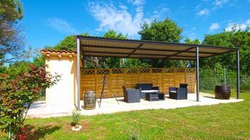 Apartment, 1 Bedroom, Patio, Garden View | Terrace/patio