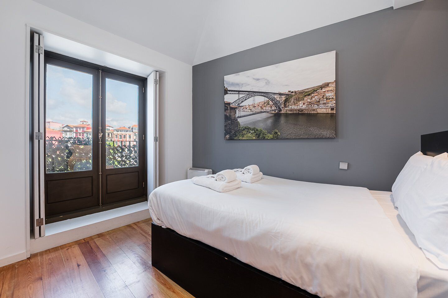 1 bedroom, iron/ironing board, internet, bed sheets