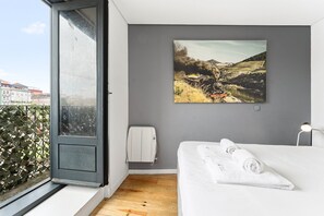 1 slaapkamer, een strijkplank/strijkijzer, internet, beddengoed