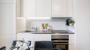 Refrigerador, microondas, horno y lavavajillas