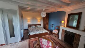 1 dormitori, wifi gratuïta i roba de llit