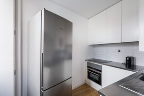 Fridge, microwave, oven, dishwasher - GuestReady - Old City Design - Wine (Porto)