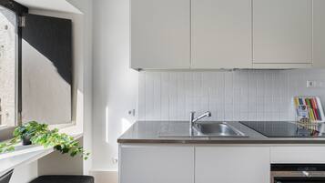 Refrigerador, microondas, horno y lavavajillas