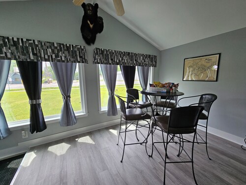 Fishermen and large groups will love this spacious building! Plenty of parking!