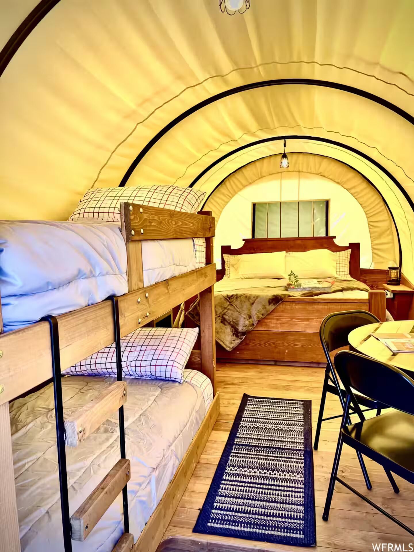 1 quarto, berço de viagem, Wi-Fi, roupa de cama