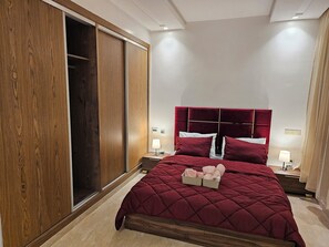 3 soverom, strykejern/-brett, wi-fi og sengetøy