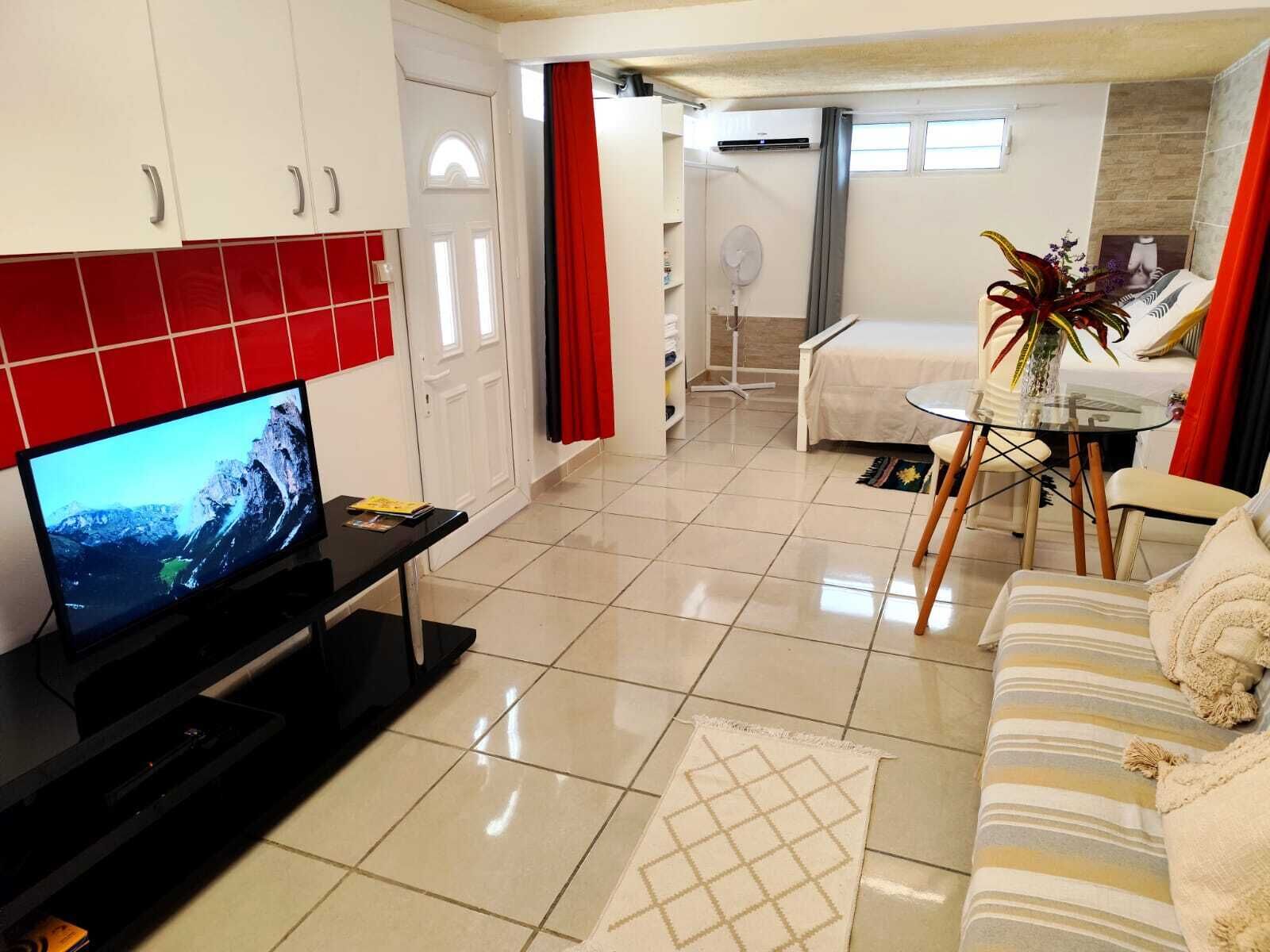 1 soverom, strykejern/-brett, wi-fi og sengetøy