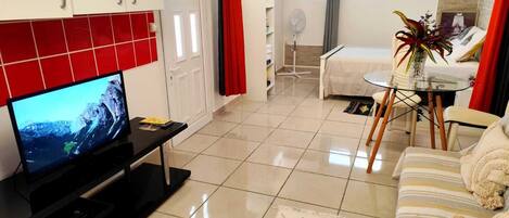 1 soverom, strykejern/-brett, wi-fi og sengetøy