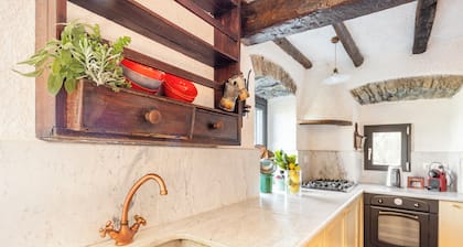Cà Magiclà, Liguria