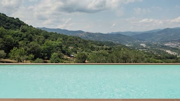 Piscina all'aperto
